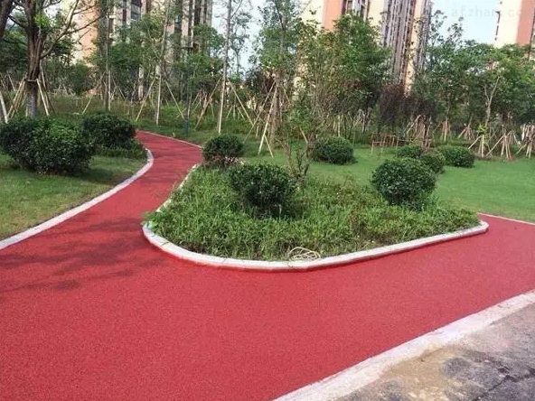 透水地坪的性能及其優(yōu)點(diǎn)都有哪些？